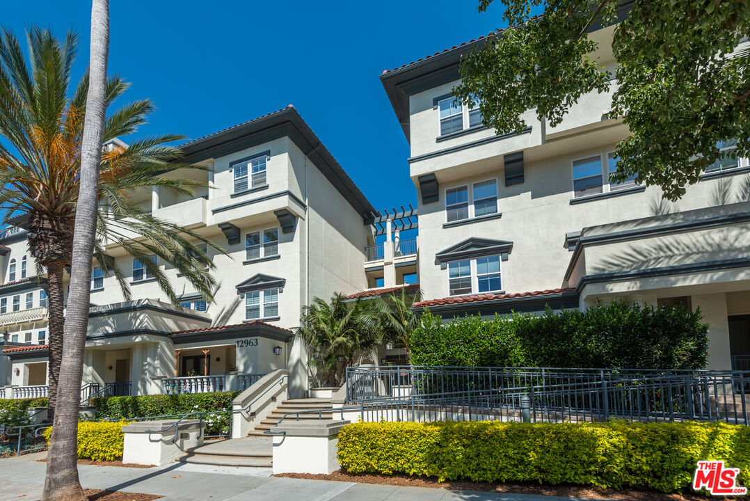 12963 West Runway Road, Unit 321 Playa Vista, CA 90094 - Photo 2 of 28