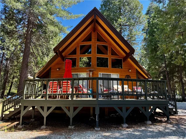 a sign on the wall of the house