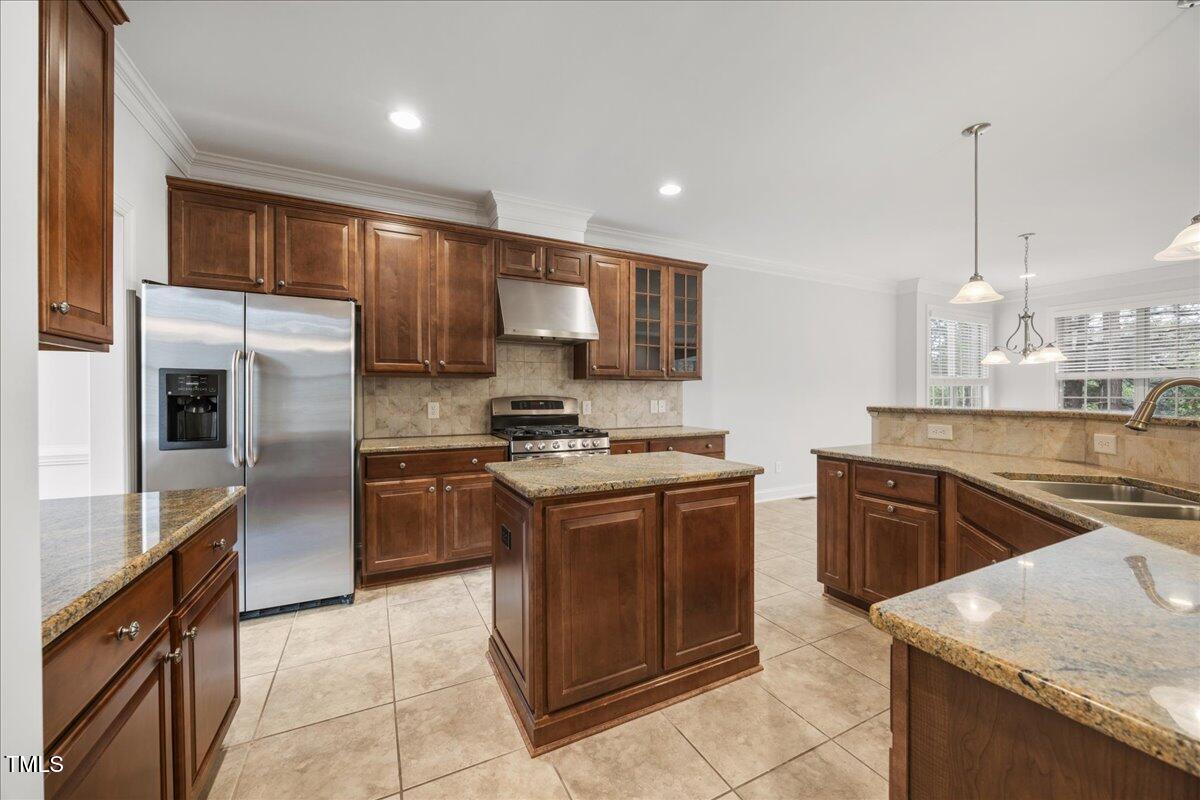 5119 Orabelle Court Raleigh, NC 27606 - Photo 6 of 40 6