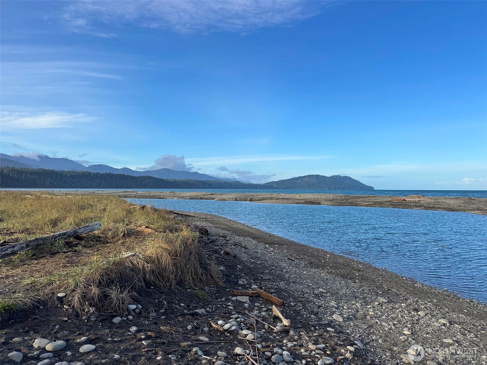 714 Hunt Road Port Angeles, WA 98363 - Photo 36 of 40 a view of an ocean and mountain