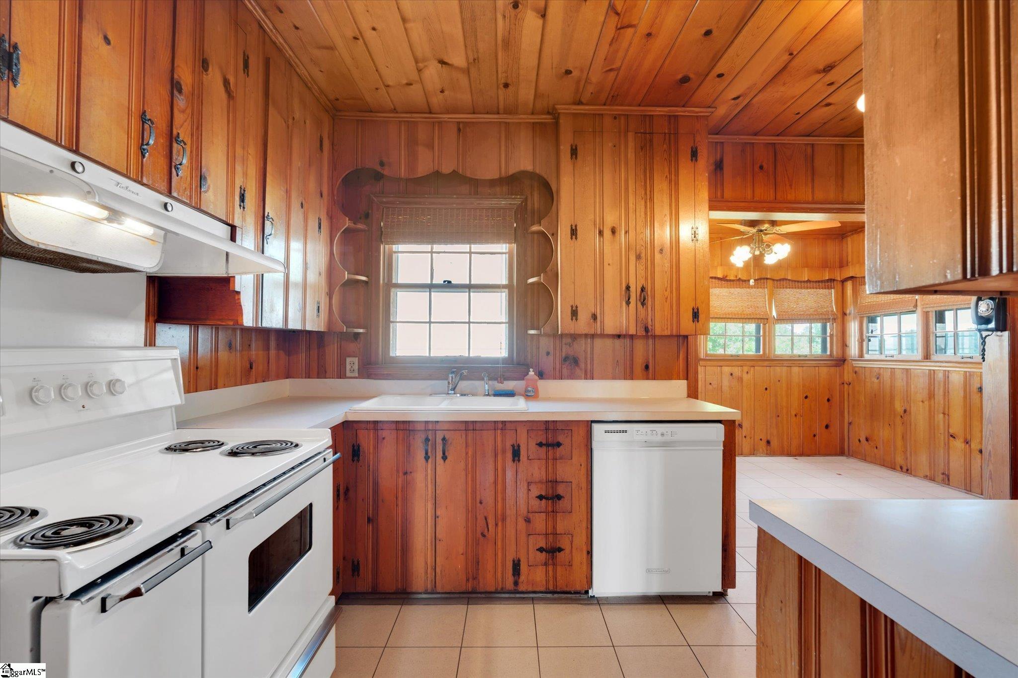 2186 State Rd S-30-260 Clinton, SC 29325 - Photo 17 of 49 Gallery Image 17