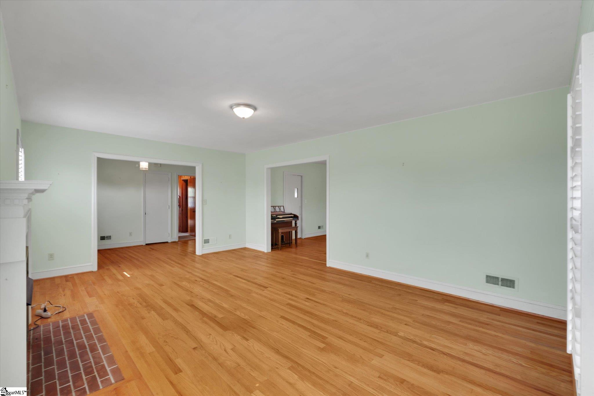 2186 State Rd S-30-260 Clinton, SC 29325 - Photo 8 of 49 Gallery Image 8