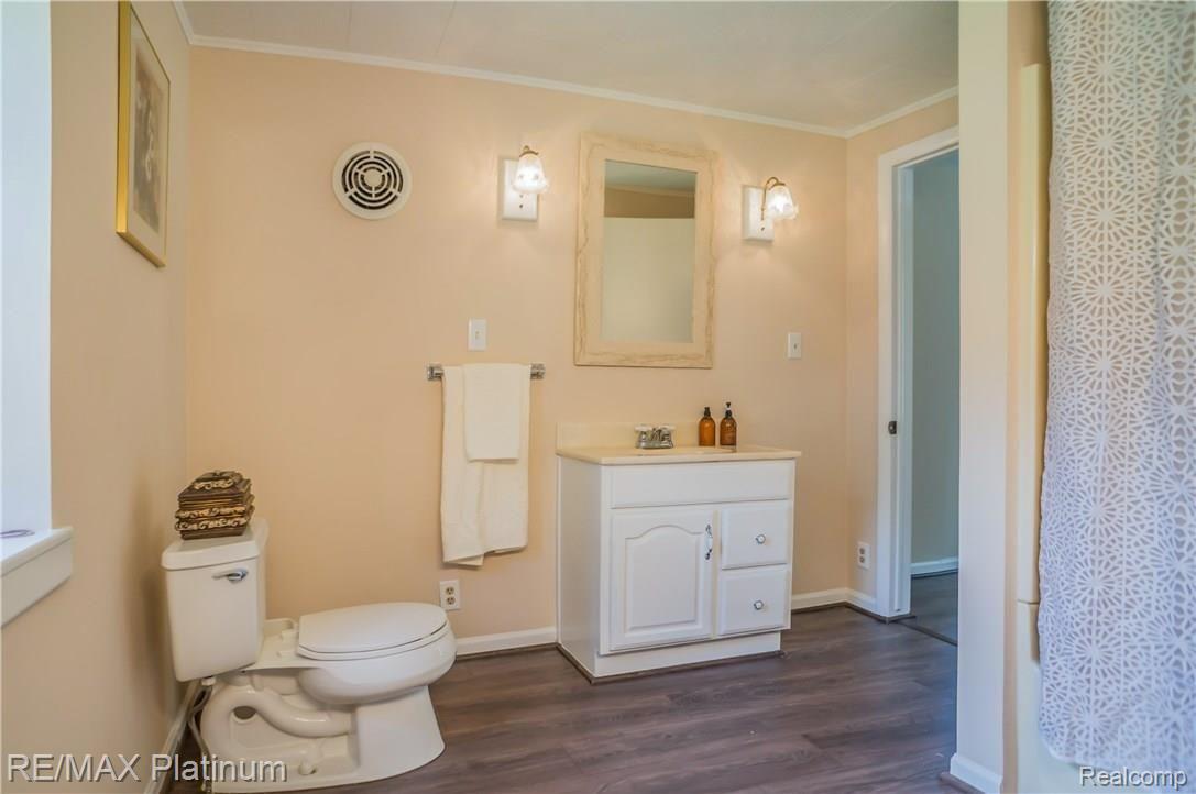 5940 North Latson Road Howell, MI 48855 - Photo 12 of 30 12.jpg
