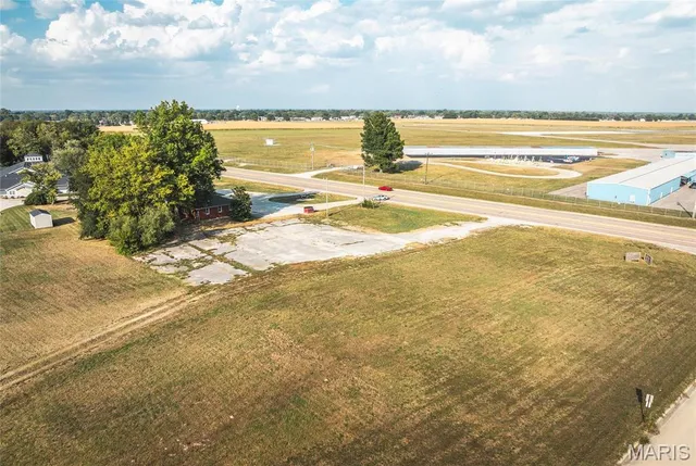 $237,500 | 300 Mechanical Drive, East Alton, IL 62024