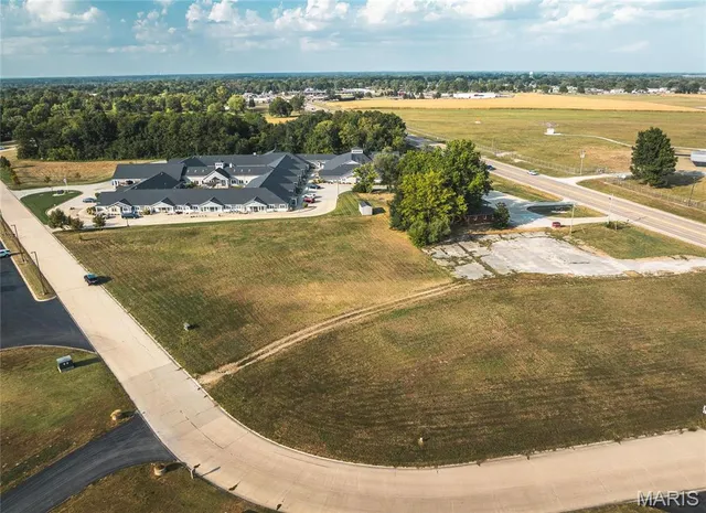 $237,500 | 300 Mechanical Drive, East Alton, IL 62024