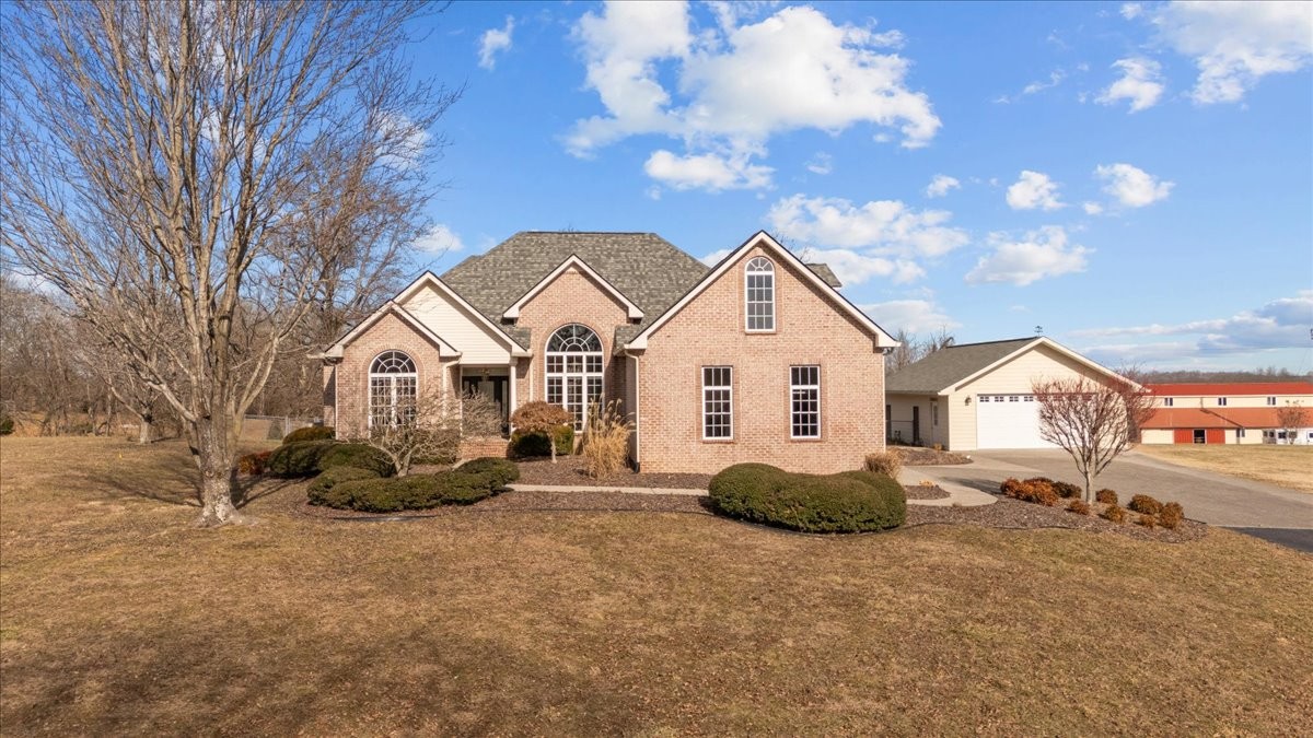649 Southerland Road Dickson, TN 37055 - Photo 1 of 46 Gallery Image 1