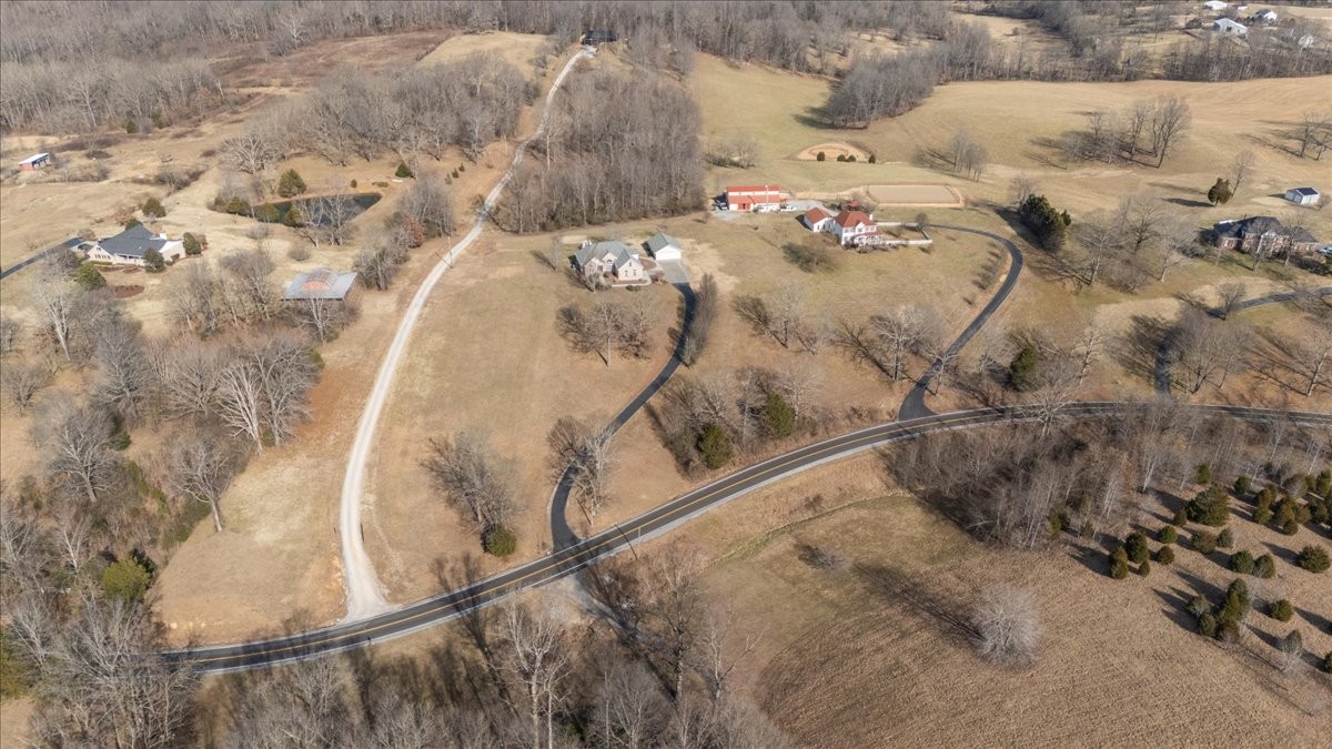 649 Southerland Road Dickson, TN 37055 - Photo 15 of 46 Gallery Image 15