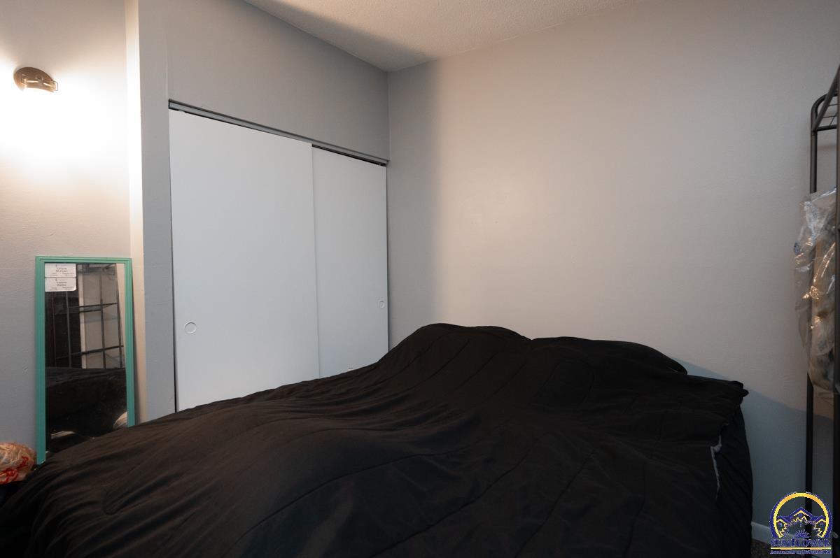 2920 Southwest Twilight Drive Topeka, KS 66614 - Photo 5 of 7