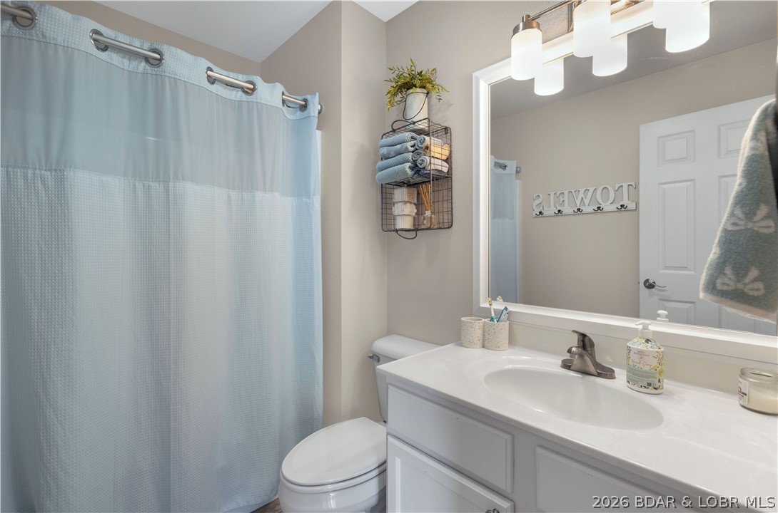 182 Sac Road, Unit C 201 Sunrise Beach, MO 65079 - Photo 23 of 35 Bathroom #2
