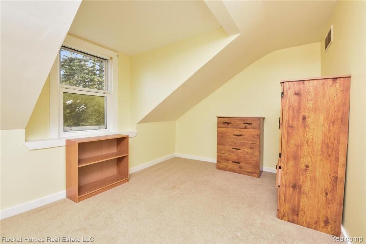 2910 Notten Road Grass Lake, MI 49240 - Photo 33 of 49 34-Bedroom.jpg