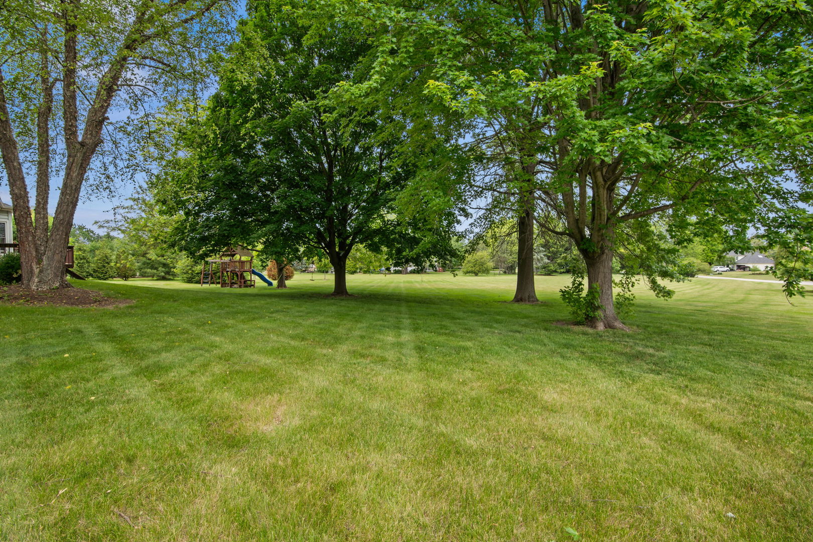 39W118 Baert Road St. Charles, IL 60175 - Photo 32 of 33