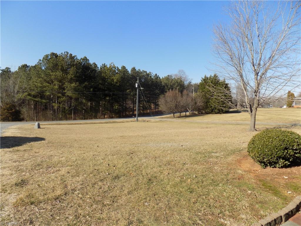 201 Christopher Road Stokesdale, NC 27357 - Photo 3 of 16 Gallery Image 3