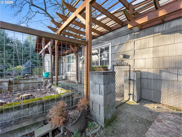 $549,900 | 7634 Southeast Hogan Road, Gresham, OR 97080