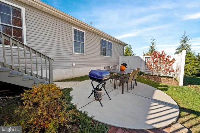 $385,000 | 25 East Buck Point Road, Clayton, DE 19938