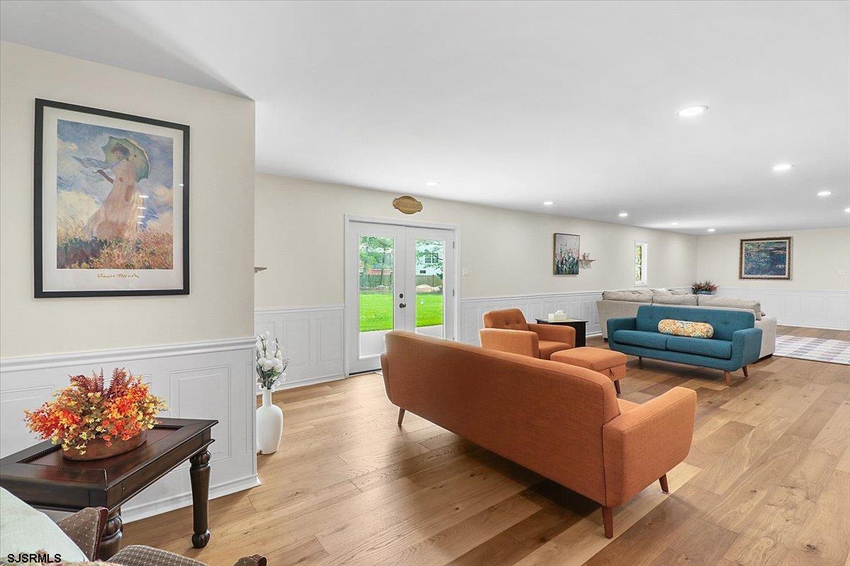 401 Clarkstown Road Mays Landing, NJ 08330 - Photo 25 of 57 a living room with furniture and a large window