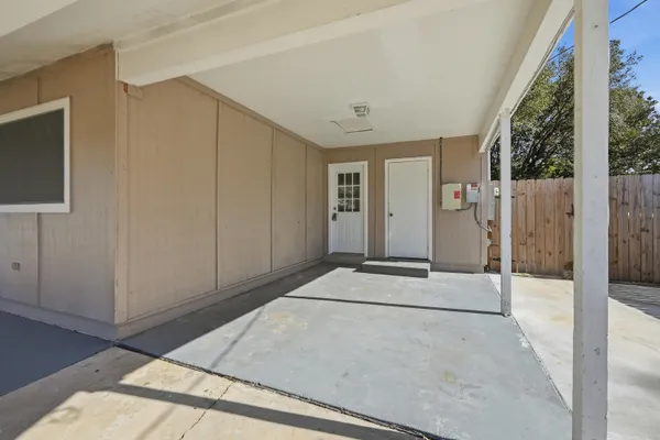 a view of a house with a garage