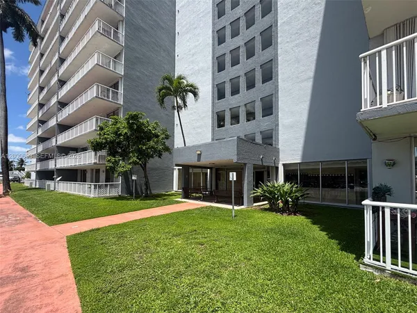$199,000 | 1800 Northwest 24th Avenue, Unit 314, Miami, FL 33125