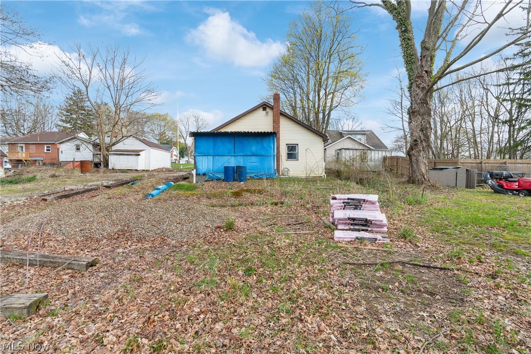 1664 Woods Road Akron, OH 44306 - Photo 8 of 9