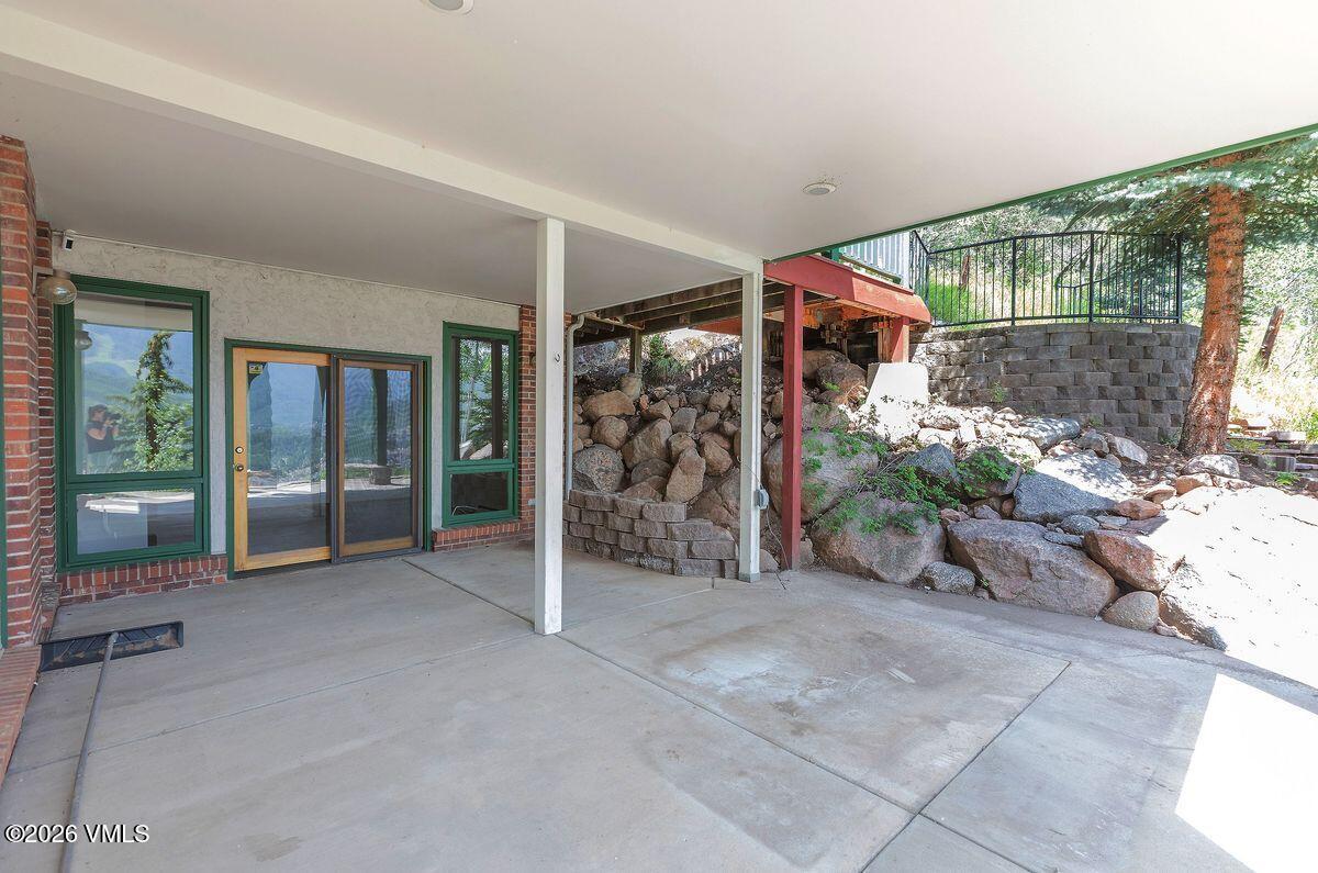 1410 Buffehr Creek Road, Unit B Vail, CO 81657 - Photo 28 of 31 photo_offline_029