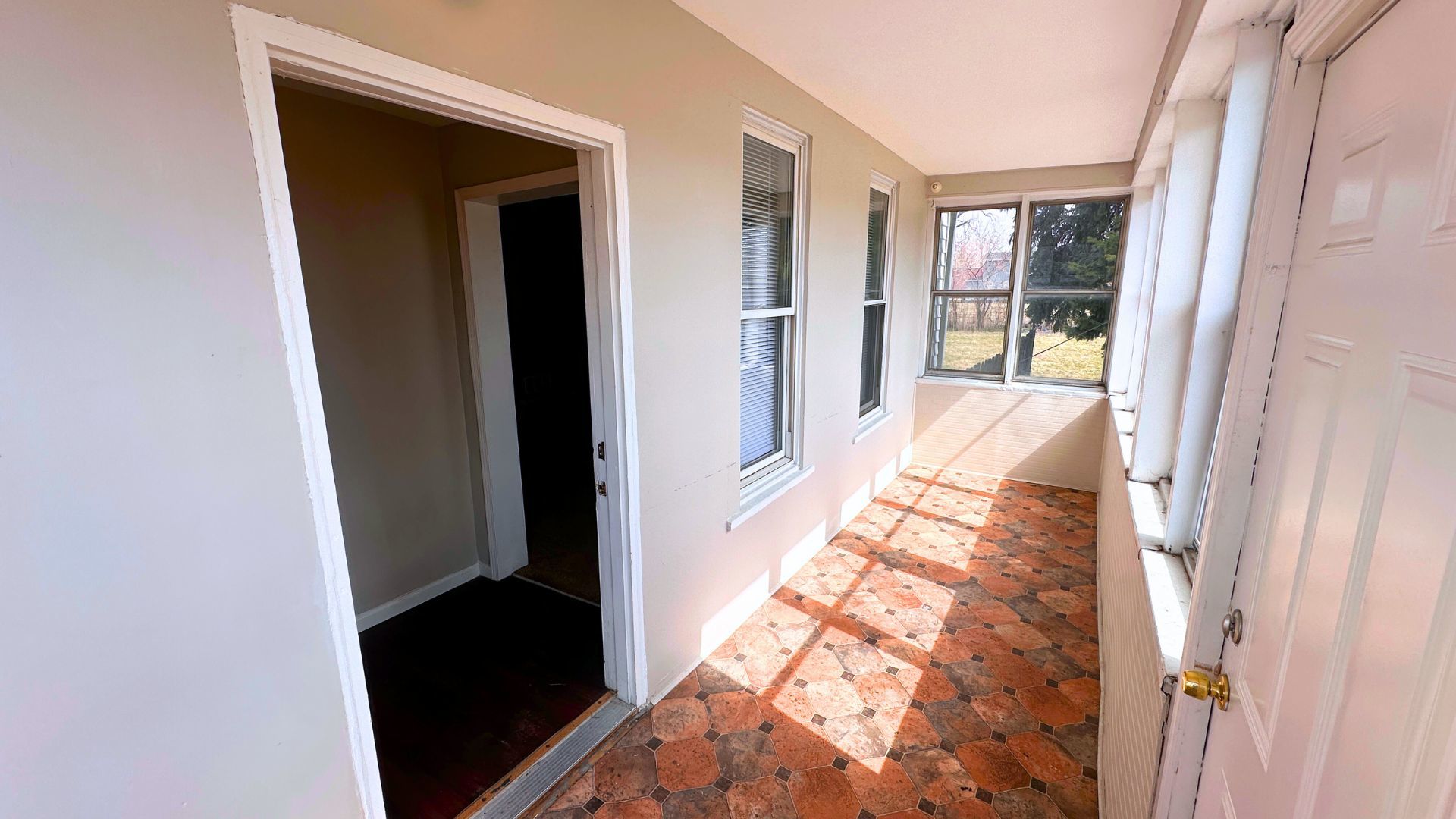 2830 Bernice Road Lansing, IL 60438 - Photo 3 of 18