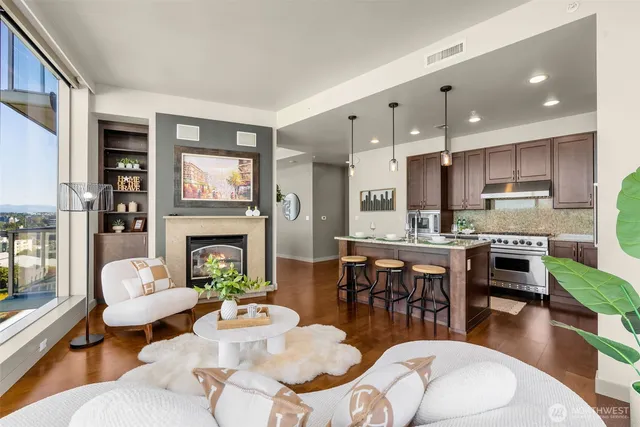 $1,450,000 | 10610 Northeast 9th Place, Unit 1924, Bellevue, WA 98004