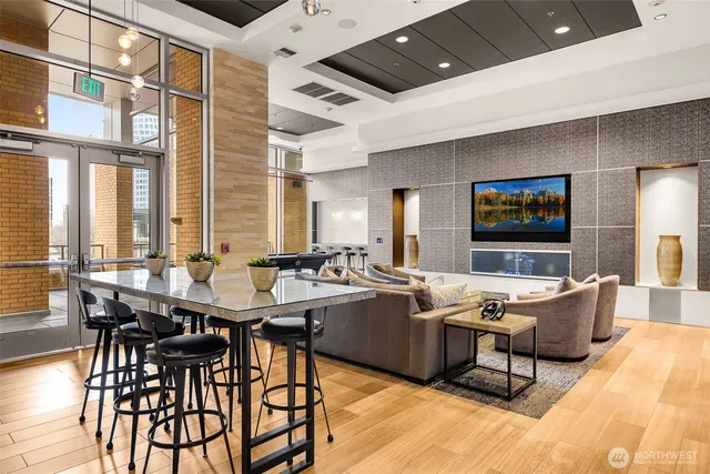 $1,450,000 | 10610 Northeast 9th Place, Unit 1924, Bellevue, WA 98004