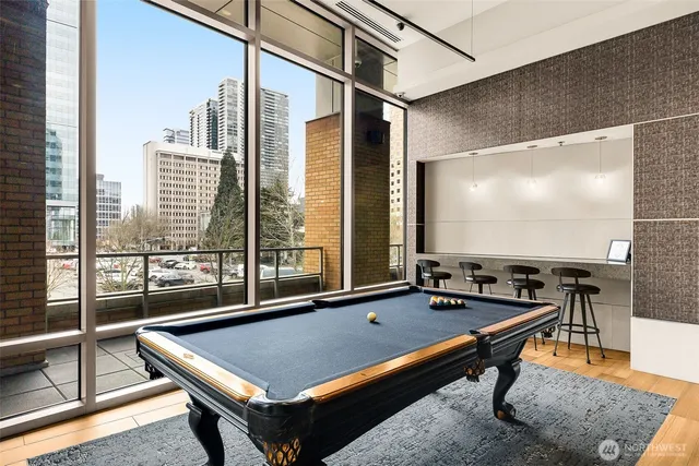 $1,450,000 | 10610 Northeast 9th Place, Unit 1924, Bellevue, WA 98004