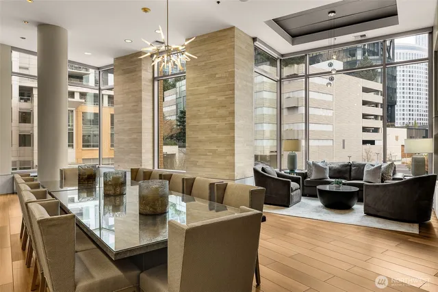 $1,450,000 | 10610 Northeast 9th Place, Unit 1924, Bellevue, WA 98004