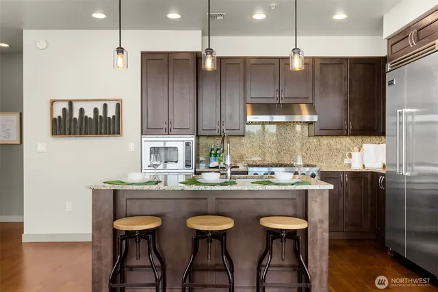 $1,450,000 | 10610 Northeast 9th Place, Unit 1924, Bellevue, WA 98004