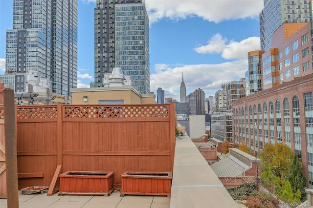 a building with a outdoor space