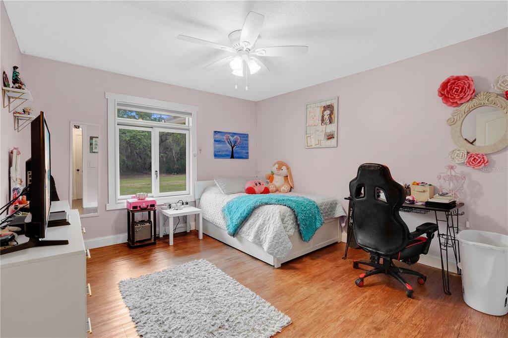 4410 Mildred Bass Road St. Cloud, FL 34772 - Photo 17 of 42 a workspace with furniture