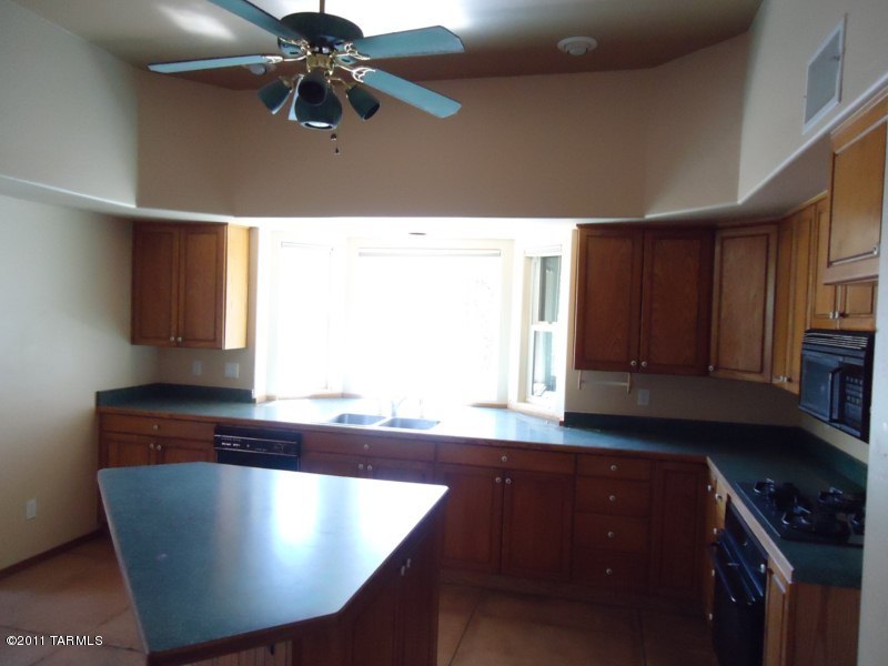 1701 East Lind Road Tucson, AZ 85719 - Photo 5 of 24 Gallery Image 5