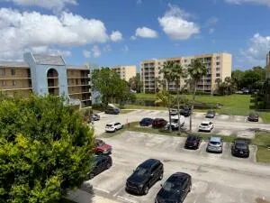 $2,000 | 2820 Tennis Club Drive, Unit 401, West Palm Beach, FL 33417