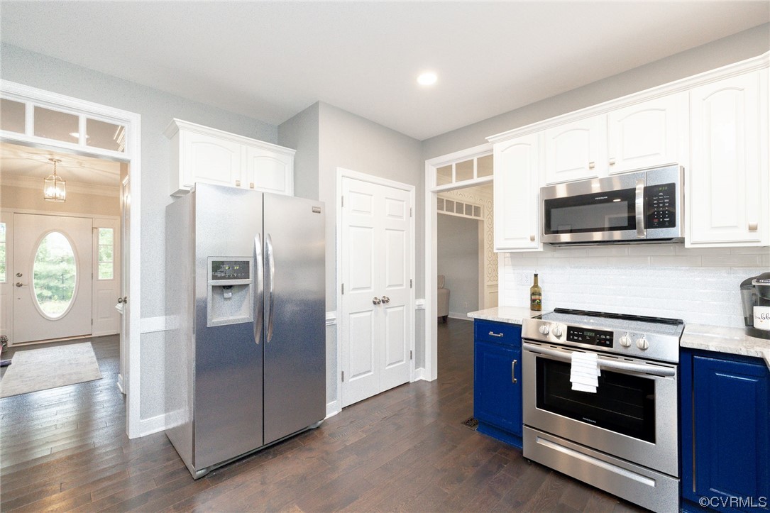 15725 Fox Marsh Drive Moseley, VA 23120 - Photo 17 of 50 a kitchen with stainless steel appliances and view of kitchen