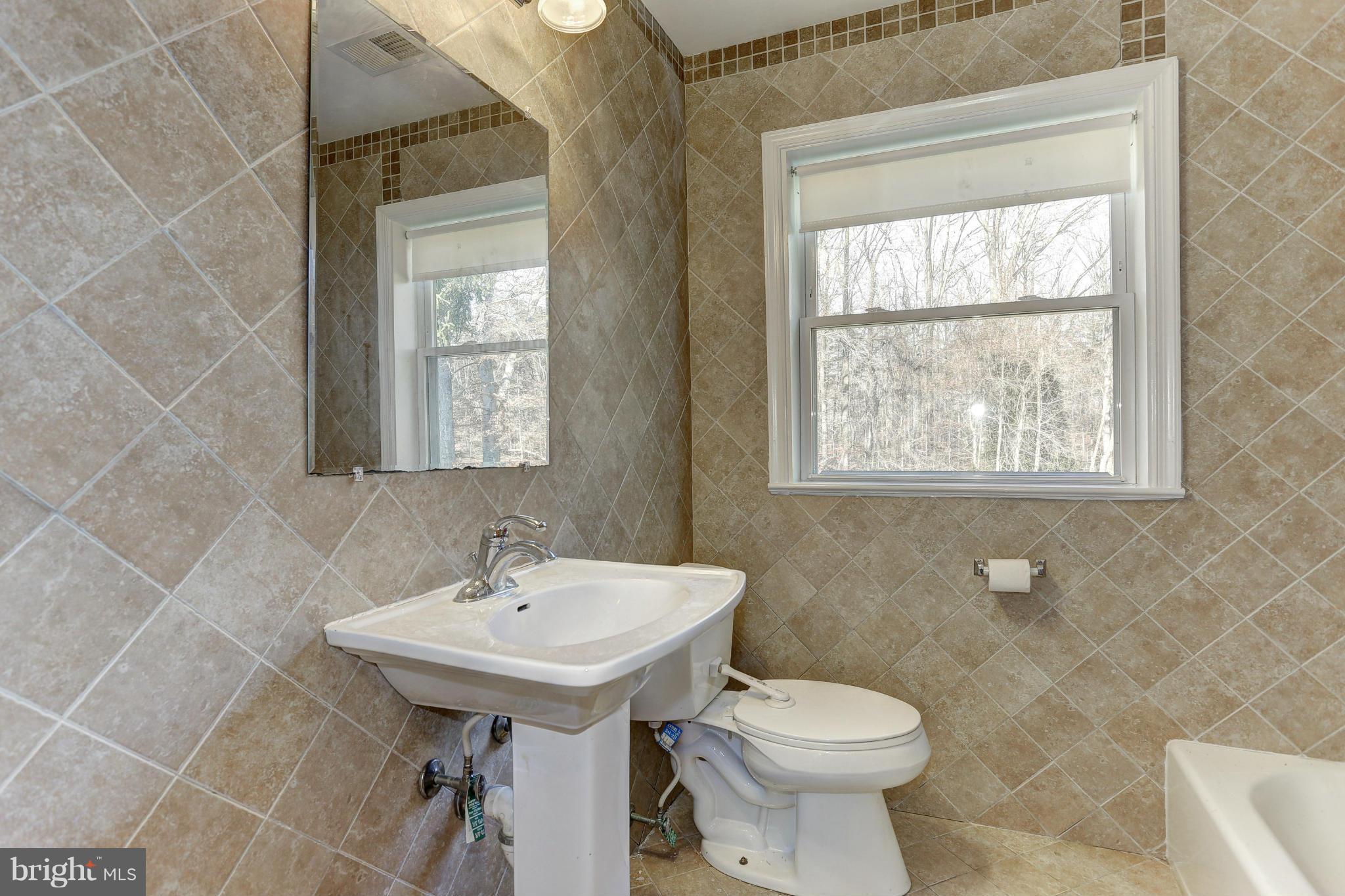 6108 Buckler Road Clinton, MD 20735 - Photo 15 of 24 Bath