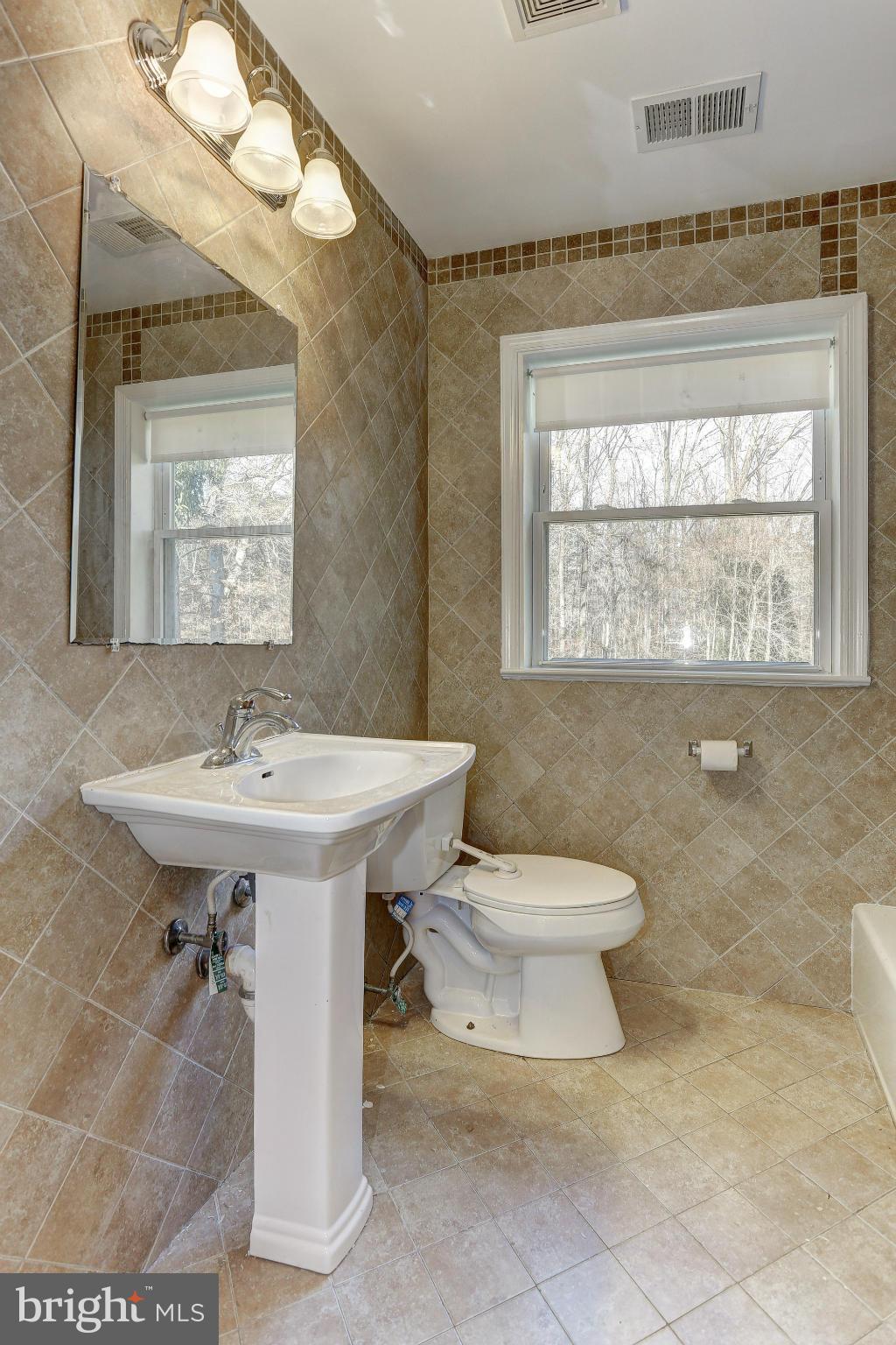 6108 Buckler Road Clinton, MD 20735 - Photo 16 of 24 Bath