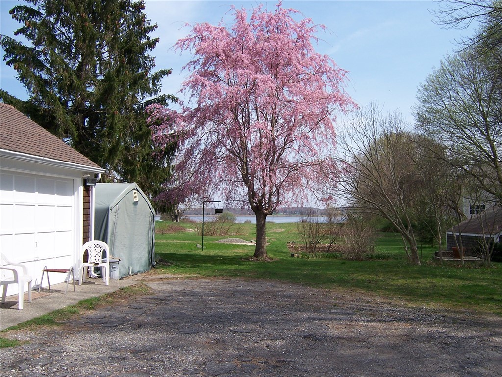 55 Sowams Road Barrington, RI 02806 - Photo 4 of 46