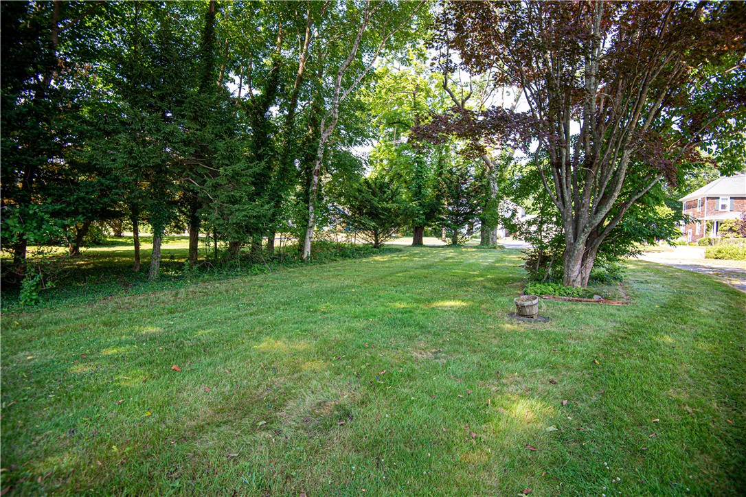 55 Sowams Road Barrington, RI 02806 - Photo 8 of 46