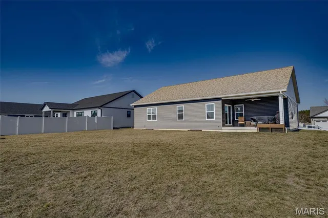 $390,000 | 718 Deerfield Lane, Farmington, MO 63640