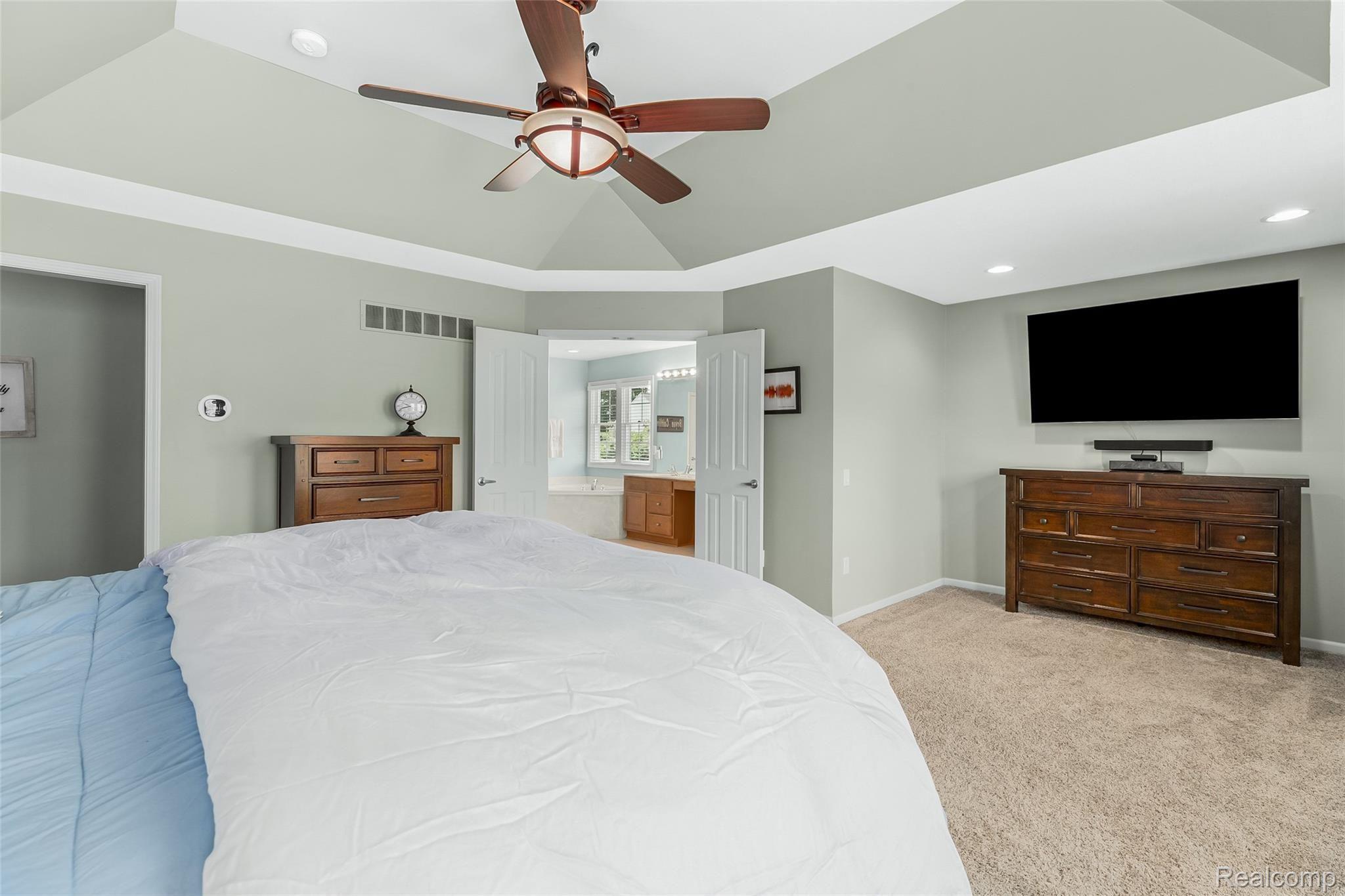 48340 Antique Road Canton, MI 48187 - Photo 37 of 71 36.MasterBedroom