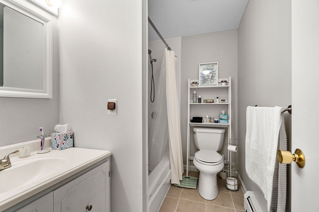 945 Riverside Drive, Unit 22D Methuen, MA 01844 - Photo 19 of 27