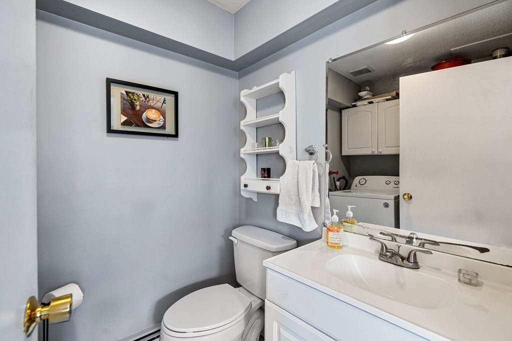 945 Riverside Drive, Unit 22D Methuen, MA 01844 - Photo 8 of 27