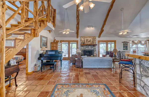 $434,900 | 2292 County Road 400, Uvalde, TX 78801