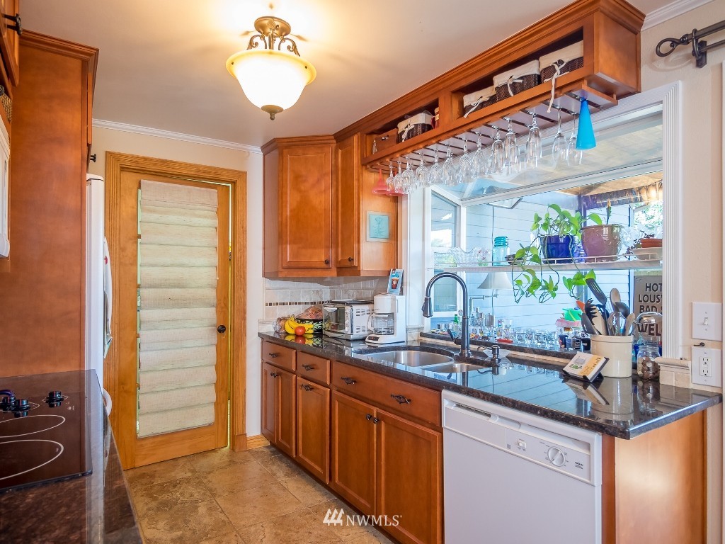 17307 24th Avenue Southeast Bothell, WA 98012 - Photo 4 of 13