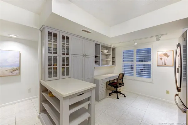 a view of workspace with windows