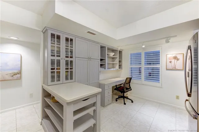 a view of workspace with windows