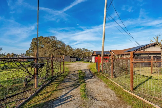 $1,695,000 | 985 Gumview Road, Windsor, CA 95492