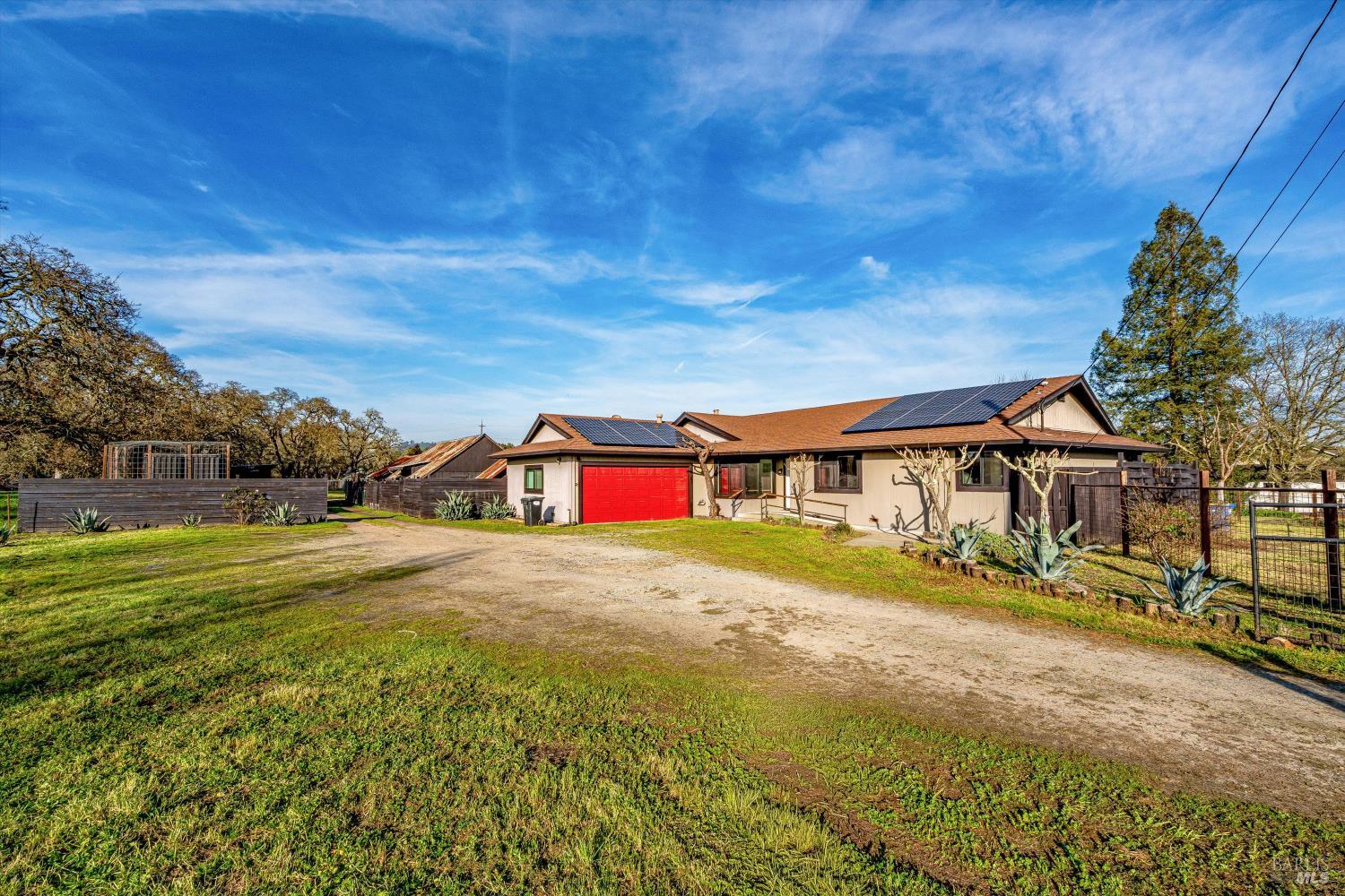 985 Gumview Road Windsor, CA 95492 - Photo 46 of 48 a view of an house with backyard and road