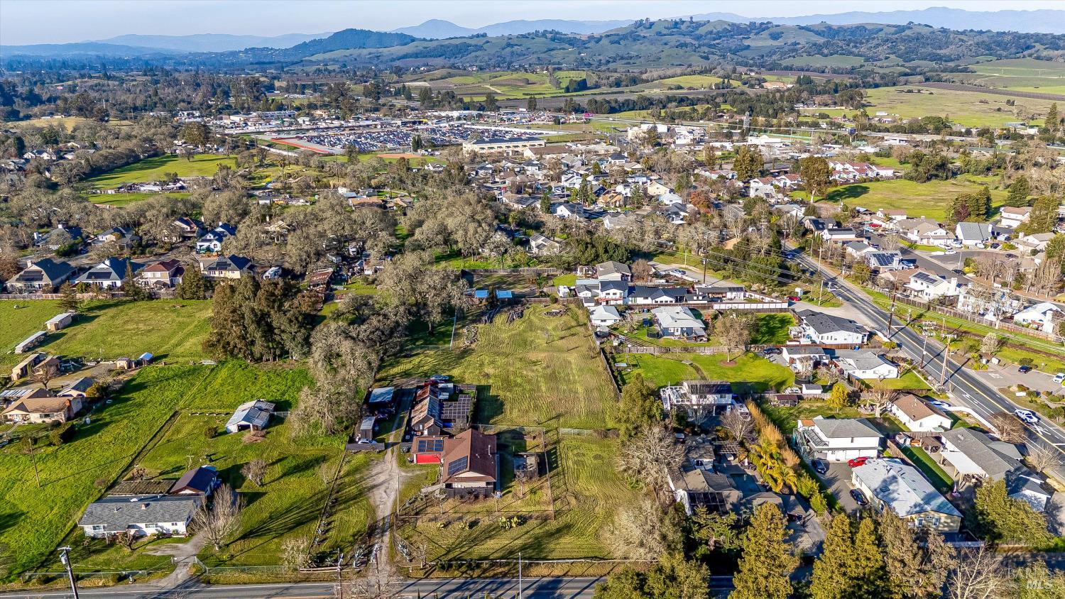 985 Gumview Road Windsor, CA 95492 - Photo 47 of 48 an aerial view of residential houses with outdoor space
