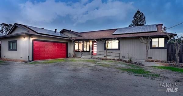 985 Gumview Road Windsor, CA 95492 - Photo 5 of 48 a view of a garage